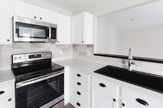 Building Photo - 6972 La Christa Way