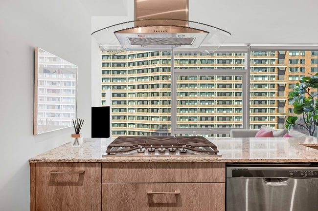 Building Photo - 223 E Illinois St