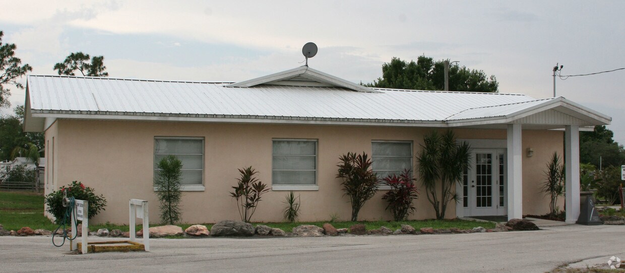 Primary Photo - 15898 HWY 27