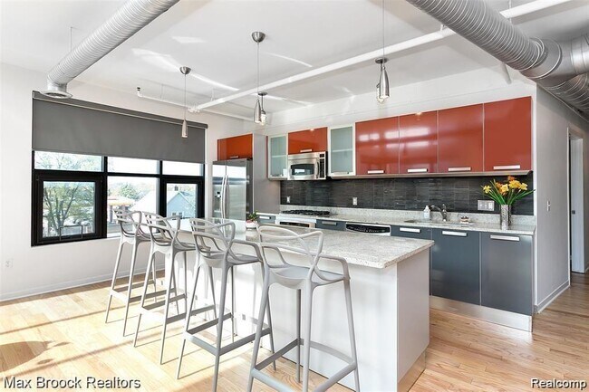 Foto del edificio - 100 N Center St