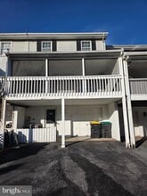 Building Photo - 412 3rd St