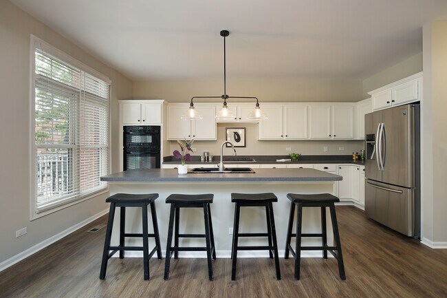 Building Photo - 1859 Admiral Ct