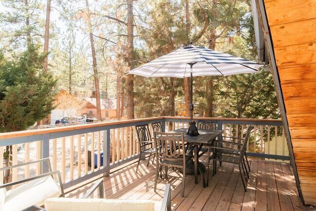 Building Photo - 633 Barret Way