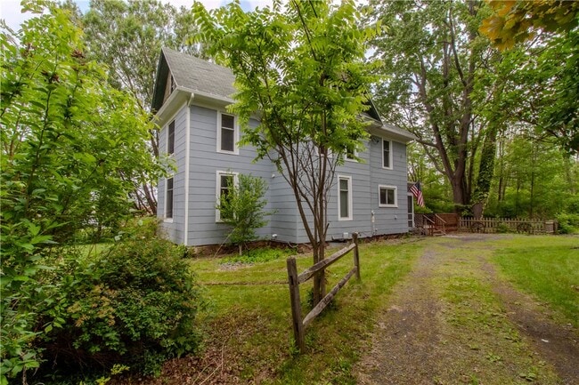 Building Photo - 6248 Lakeside Rd