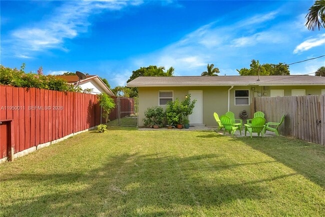 Building Photo - 1015 SW 30th St