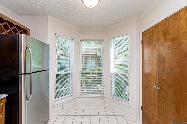 Foto del edificio - 9821 Siegen Ln