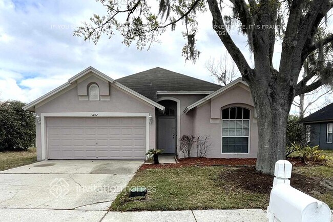 Building Photo - 5902 Azure Dr