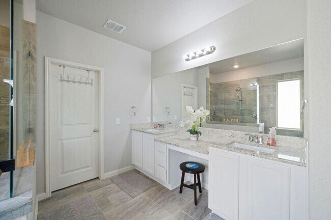 Building Photo - IMPRESSIVE 4 BD/3 BA HOME FOR RENT IN CYPR...