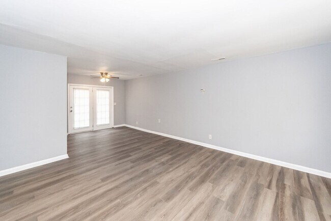Foto del edificio - 3 Bedroom, 1 Bathroom Home in Waylyn Subdivision - North Charleston