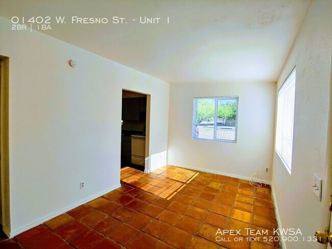 Foto del edificio - 2BR/1BA Duplex unit available now!
