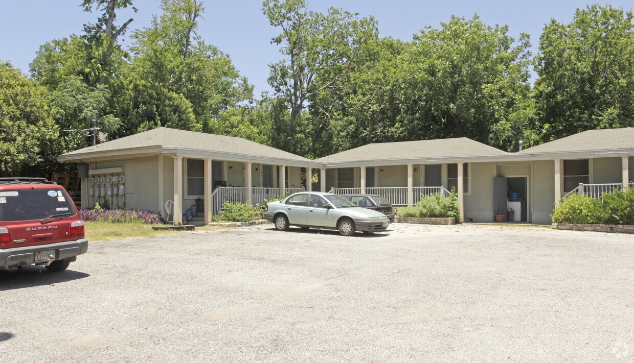 Building Photo - Nash Street Apartments