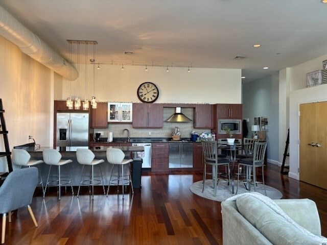 Primary Photo - 10 Ocean Ave