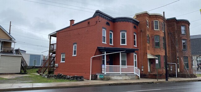 Foto del edificio - 366B Philadelphia Ave