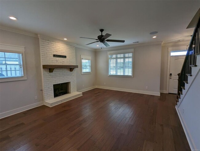 Foto del edificio - 3418 Lockwood Pl