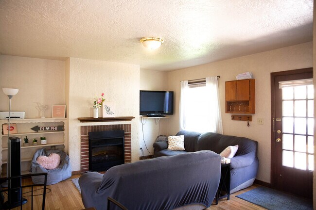 Campus St Apt A - 2 o 3 habitaciones - Slocum Apartments