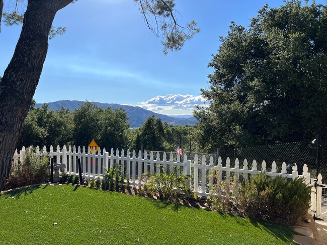 Building Photo - 2327 Dorothy St