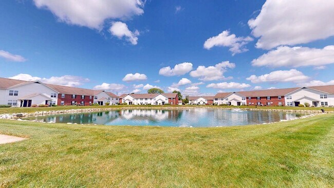 Foto del edificio - 5566 Garden Ridge