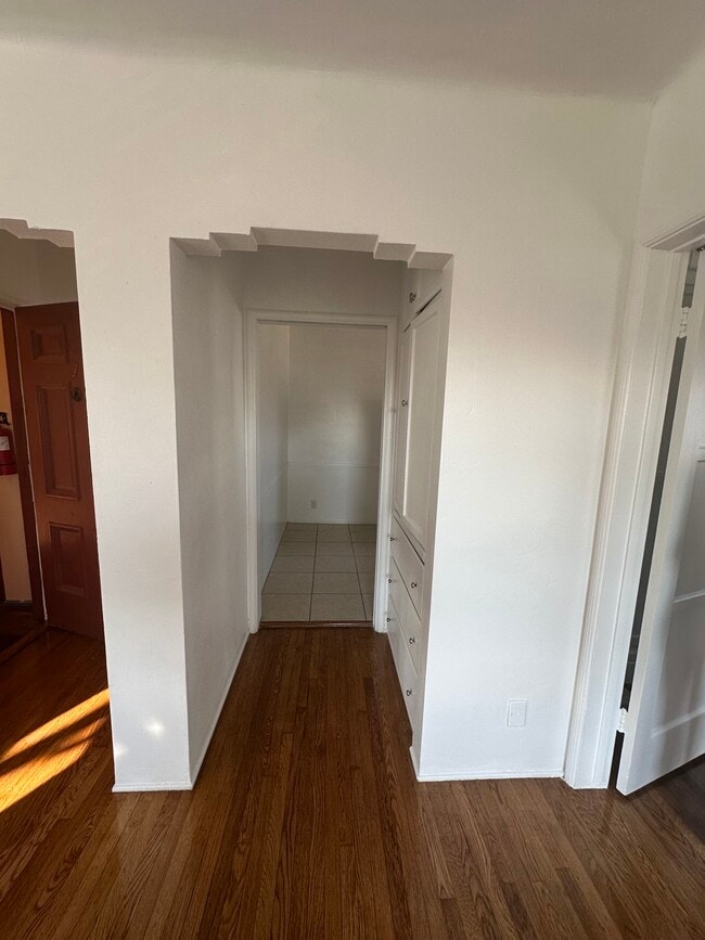 Path to kitchen - 1444 S Ogden Dr