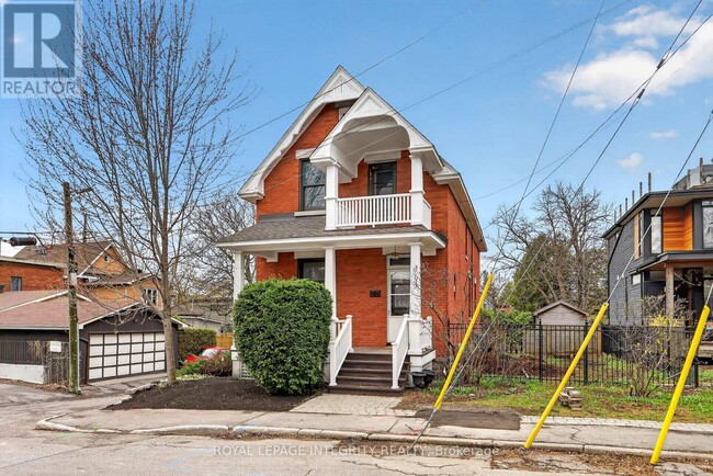 Building Photo - 56 Grosvenor Ave