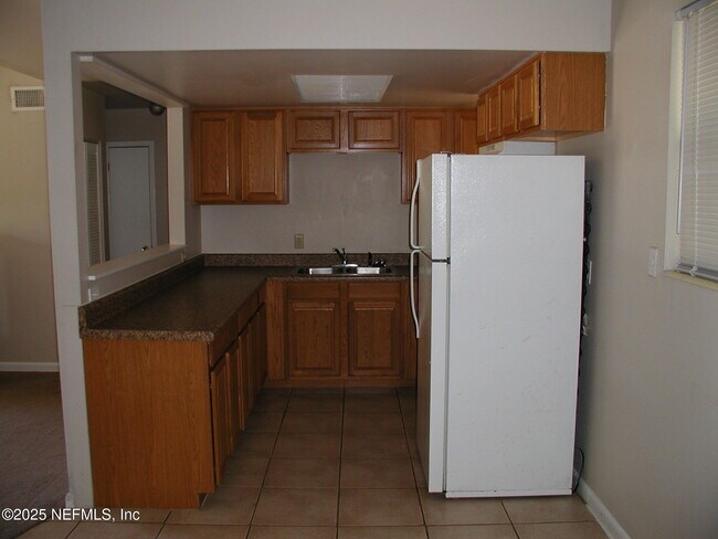 Foto del edificio - 2500 Congaree Dr W