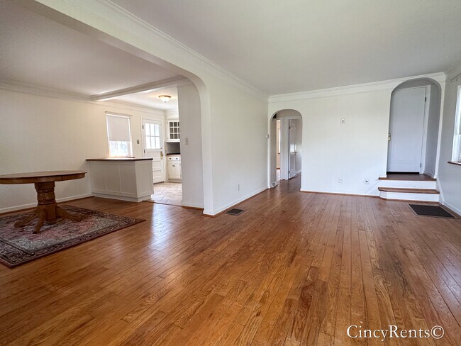 Foto del edificio - 3901 E Galbraith Rd