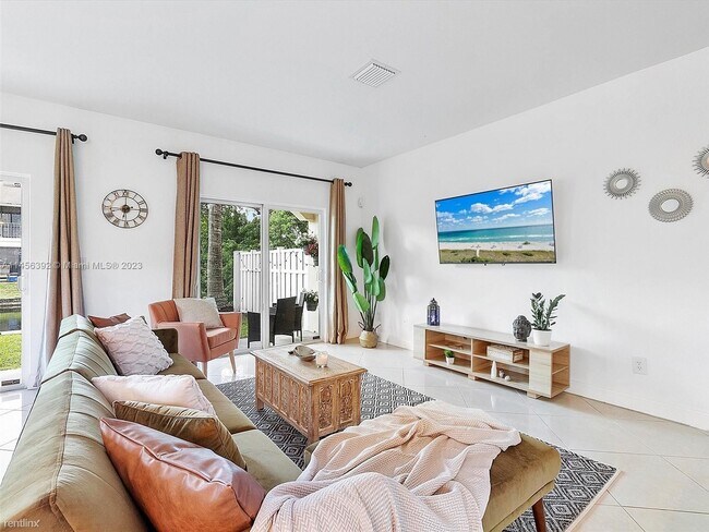 Foto del edificio - 4 br, 2.5 bath House - 3470 NW 17th Ter
