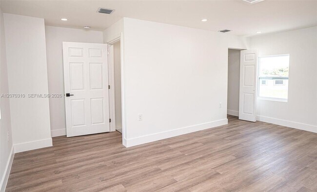Foto del edificio - 20720 NW 34th Ave