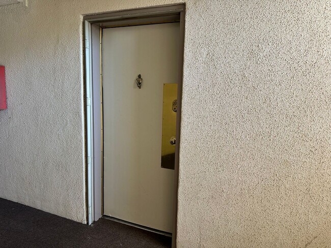 Foto del edificio - Available for Immediate Move-In – 2 Bed | 2 Bath Condo