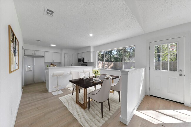 Foto del edificio - 2042 Lexington Woods Dr