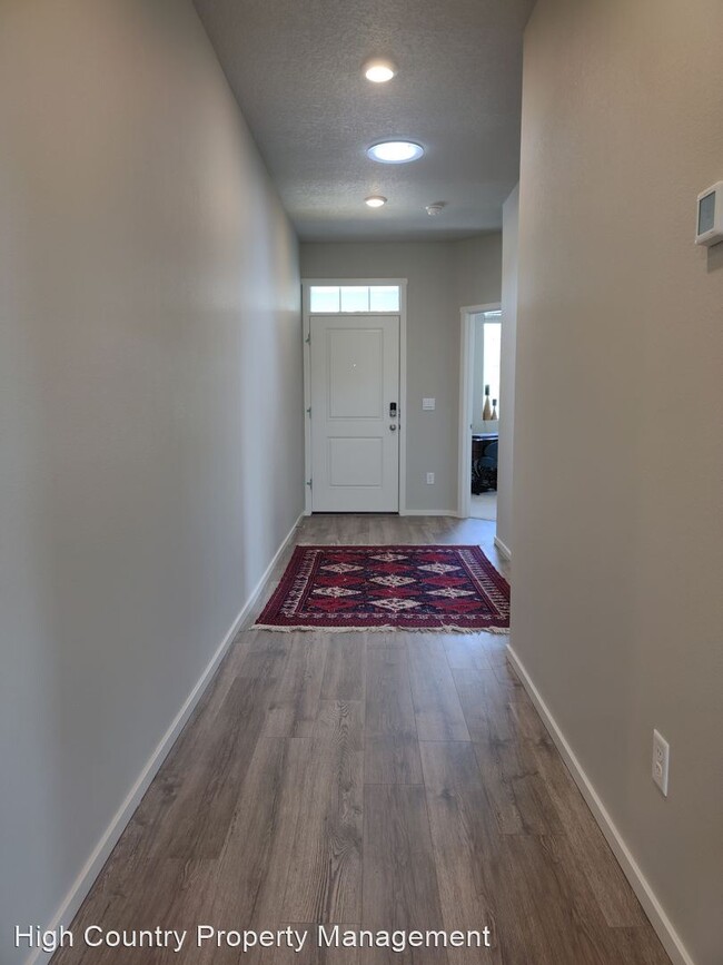 Building Photo - 3 br, 2.5 bath House - 20653 SE Nina Ave.