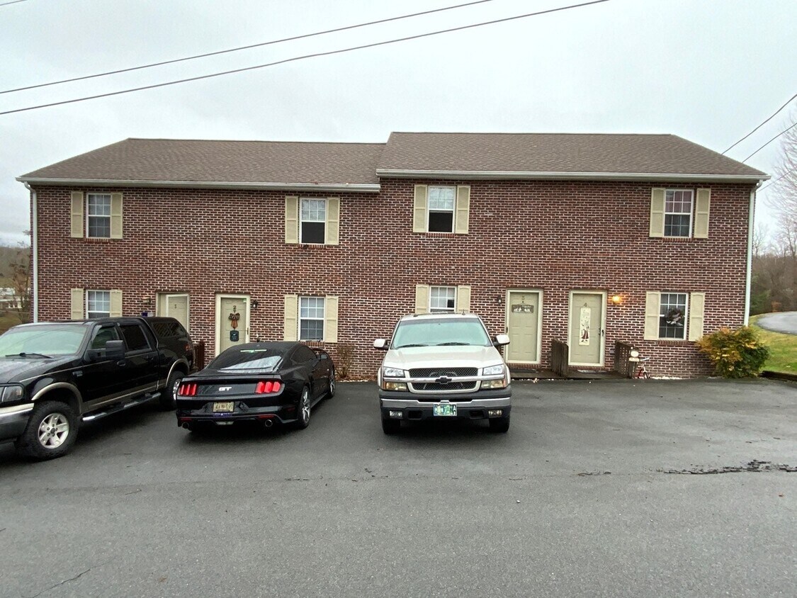 Primary Photo - 111 Hughes Road, Unit 111-2