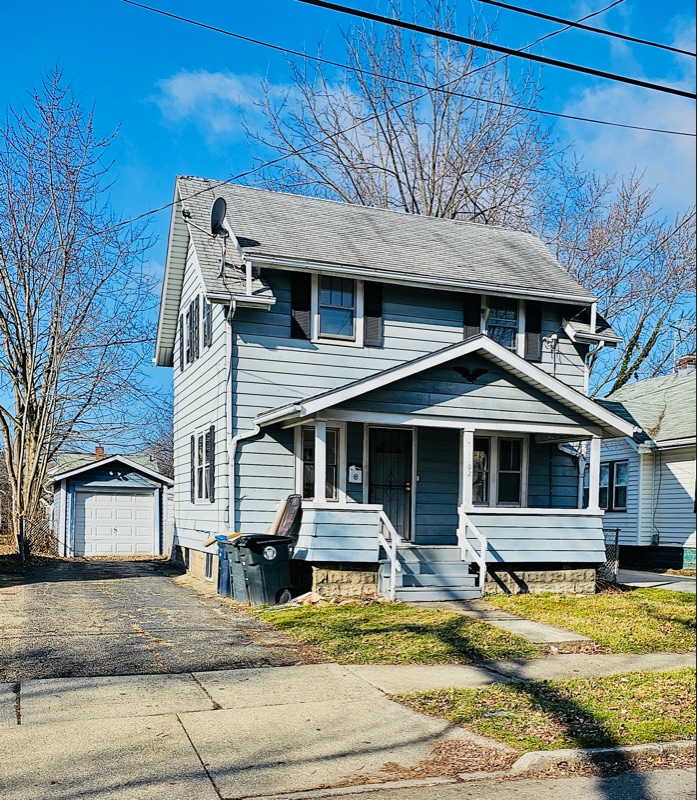 1102 Neptune Ave Akron, OH 44301 – photo 1