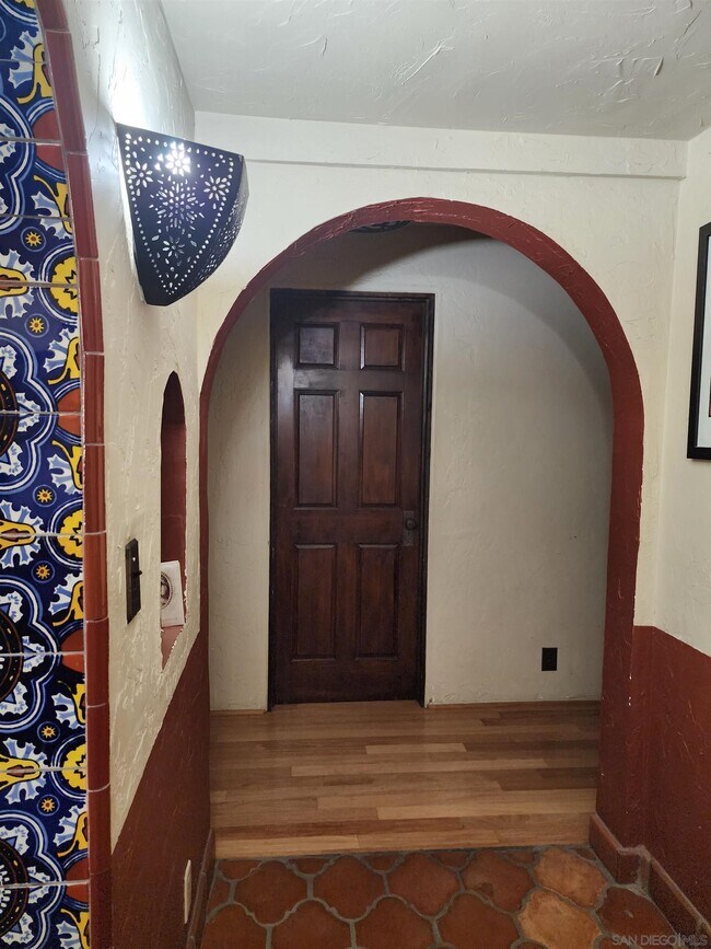 Foto del edificio - 9220 Tropico Dr