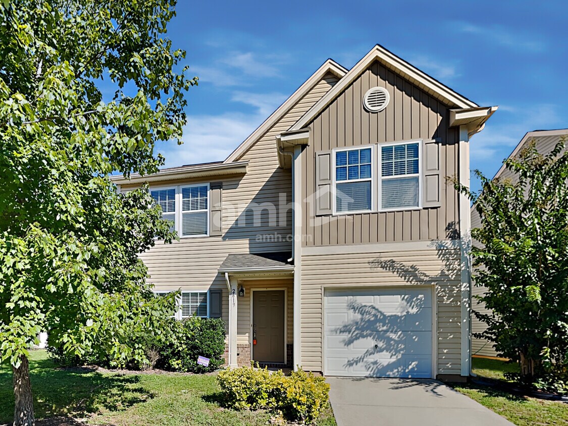 Foto principal - 2619 Bramble Ridge Ct