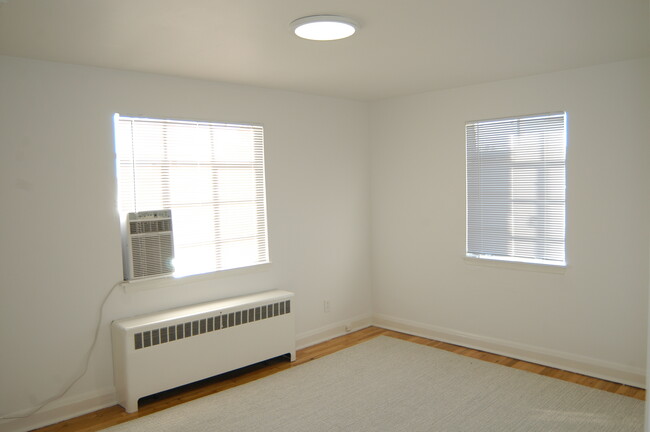 Foto del edificio - 8517 Chestnut Oak Rd