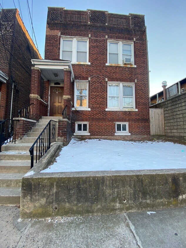 Primary Photo - 48 W 54th St