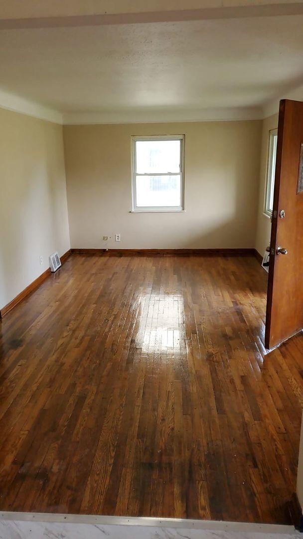 Building Photo - 12827 Park Knoll Dr