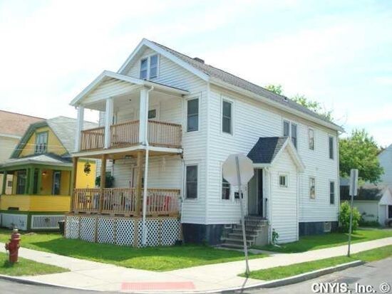 Primary Photo - 221 Hartson St