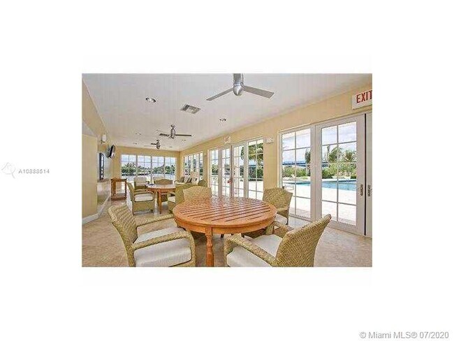Foto del edificio - 621 E Woolbright Rd