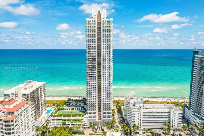 Foto del edificio - 6365 Collins Ave