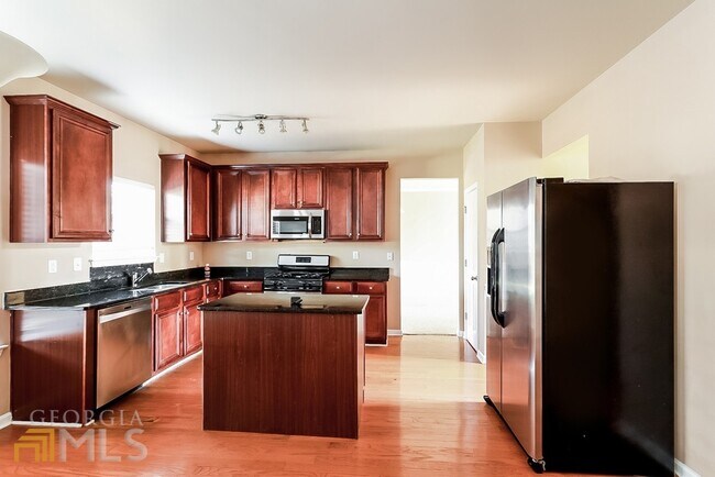 Building Photo - 5010 Mundy Dr