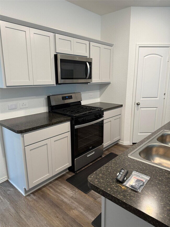 Foto del edificio - 6007 Diamond Vis Ct