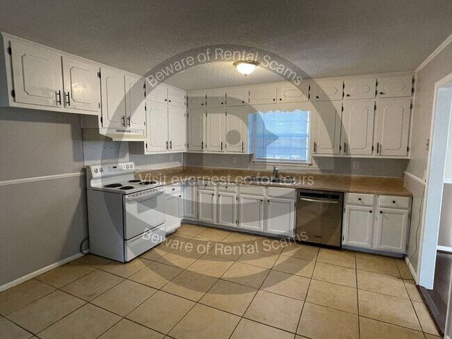 Foto del edificio - 508 Woodland Ct NE