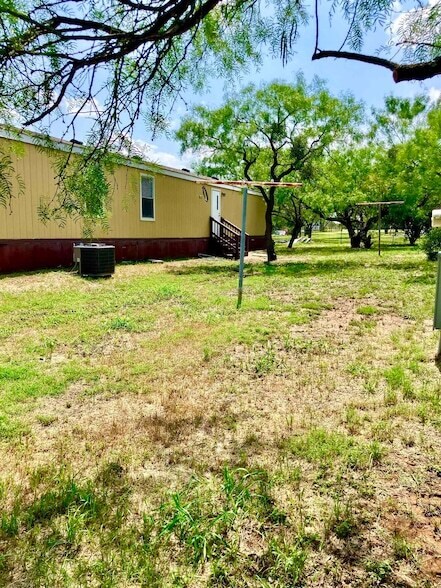 Foto del edificio - 1328 Steen Rd