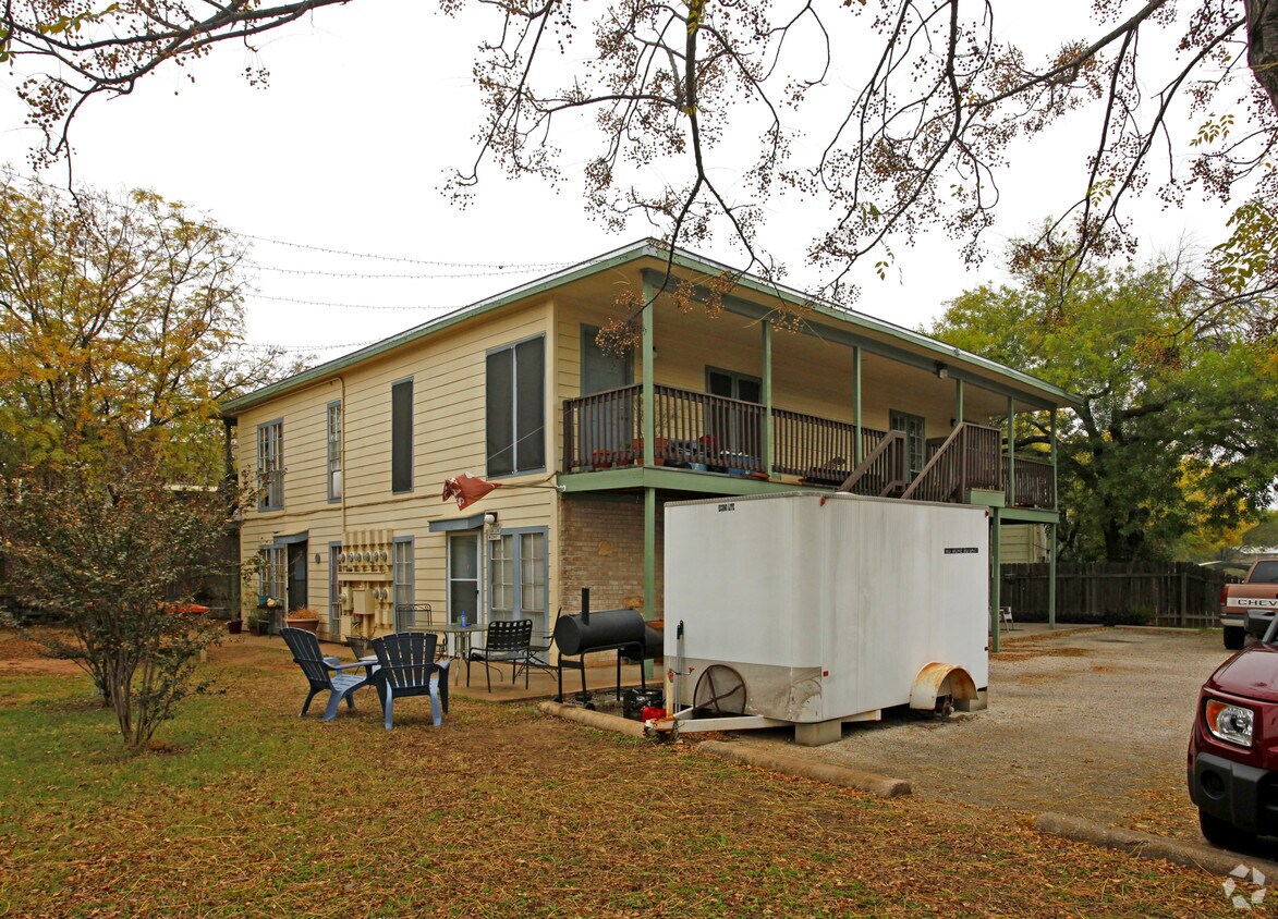 Foto del edificio - 1200--1202 Hollow Creek Dr