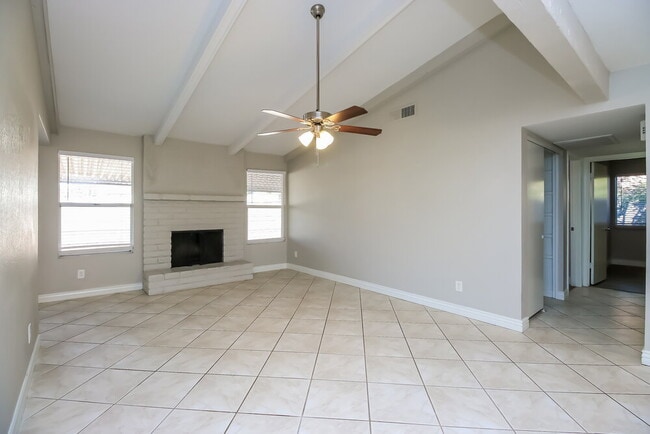 Building Photo - 3060 E Emelita Ave