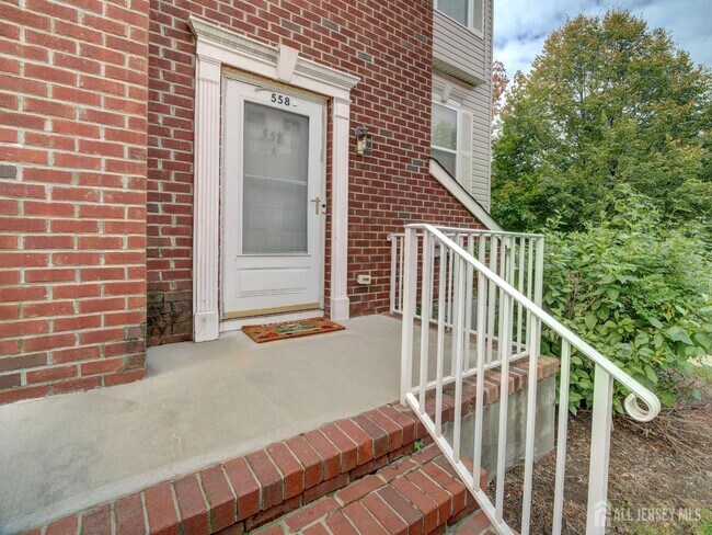 Foto del edificio - 558 Great Beds Ct