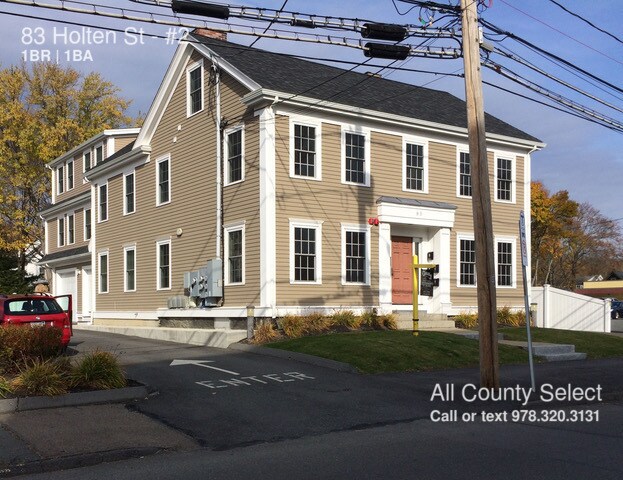 Primary Photo - 83 Holten St