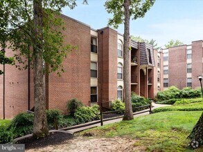 Building Photo - 3334 Woodburn Village Dr
