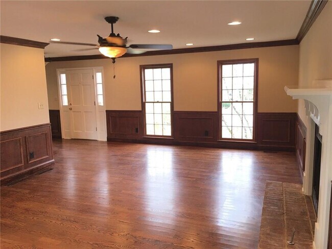 Foto del edificio - 310 Milesford Ct